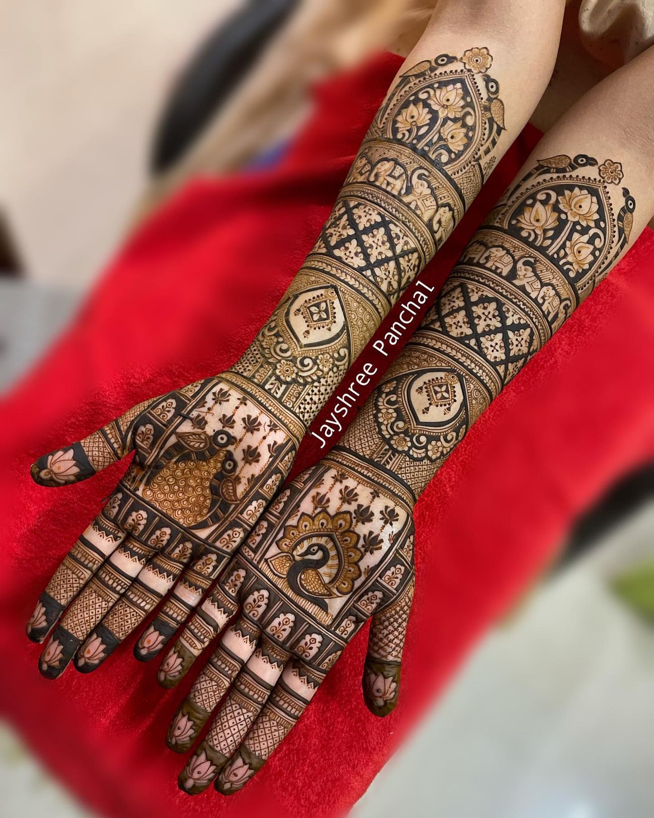 From Minimal To Personalised - Bridal Mehndi Designs That Went Viral In ...