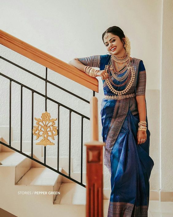20+ Beautiful Blue Kanjivaram Sarees We Spotted On Real Brides | WedMeGood