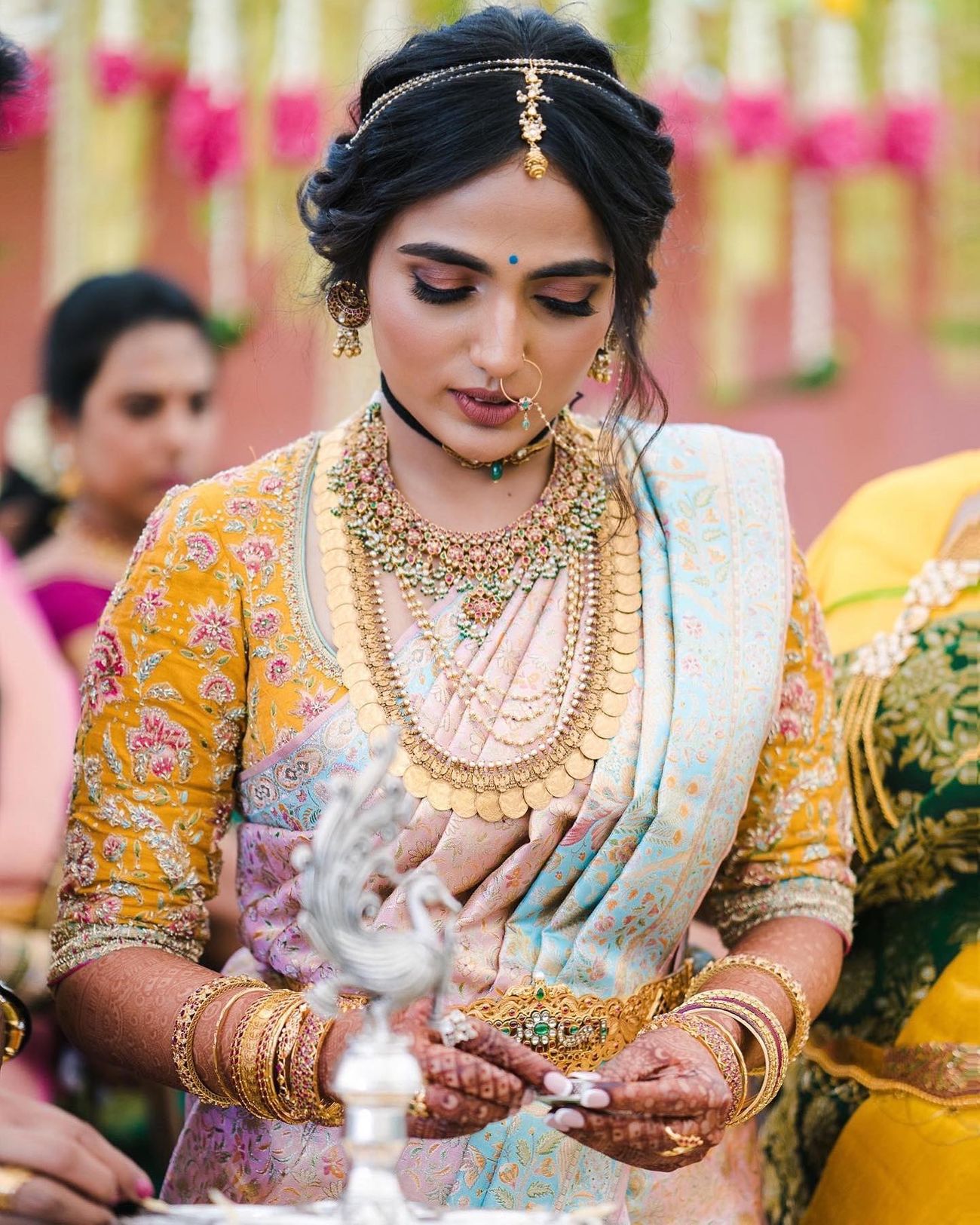 Saree Blouse Colour Combinations For 2024 Brides | WedMeGood