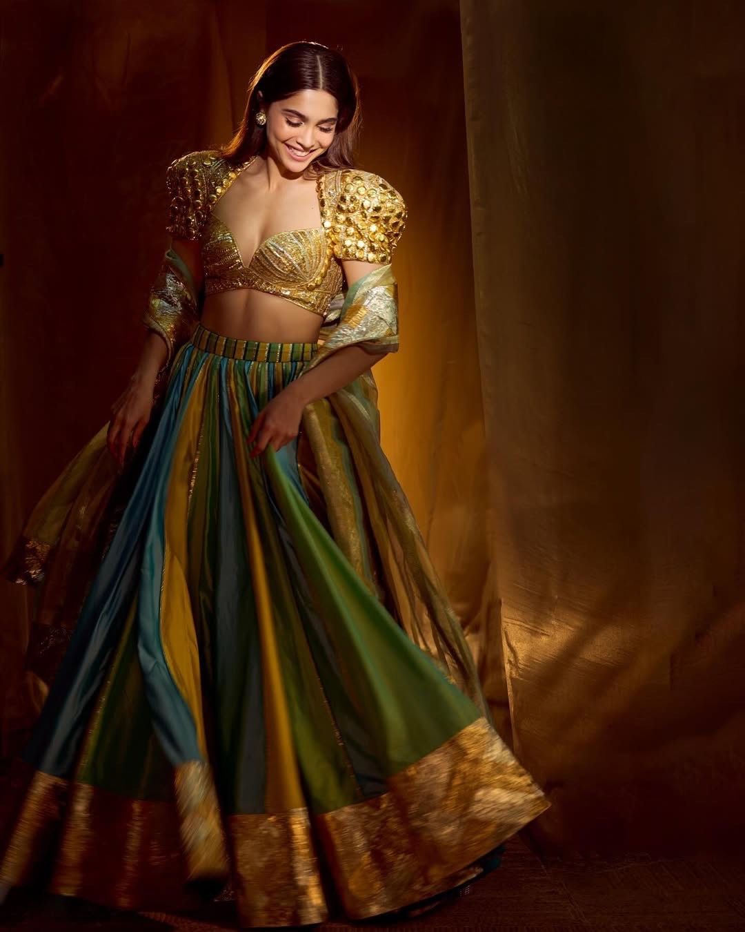 Outfit Inspiration From Bollywood: The Festive Looks To Bookmark ...