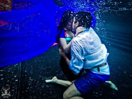 A fun pre-wedding shoot with an under water proposal !