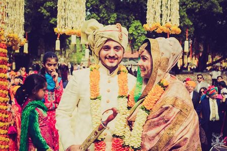 Chic & Elegant Delhi Wedding With an Old-School Charm!