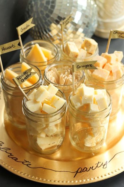 #WMGDiscovery: Cheese Platter Mason Jars As Wedding Favours!