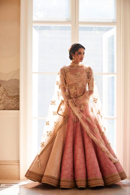 Pose In Gorgeous Tarun Tahiliani Couture: WMG Red Carpet Bride Shoot in Delhi