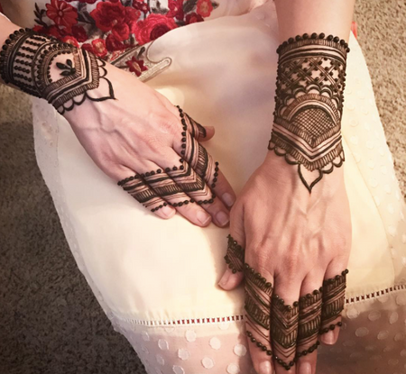 Trending: This New "Half Mehendi" Trend Is Fast Catching Up!