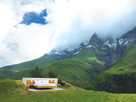 #HoneymoonExperience: Stay in the Swiss Alps in an Open-Air 'Room' Which Has No Walls & Roof!