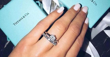 Meet The Engagement Ring That's Viral On Instagram!