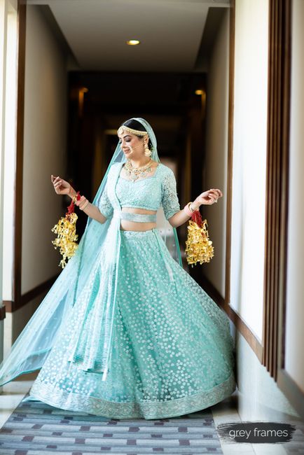 Glam Delhi Farmhouse Wedding Of A Makeup Artist In Pastel Hues!