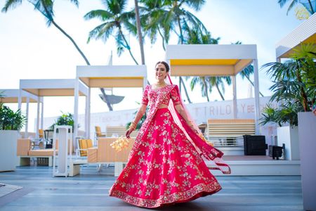 A Dreamy Wedding By The Sea With A Bride In Stunning Outfits!