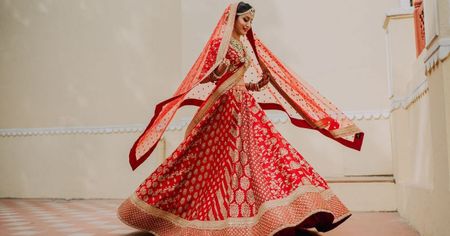 #1 Hack To Perfectly Flaunt Your Lehenga In Pictures- Twirl it Away! 20+ Brides Tell You How!
