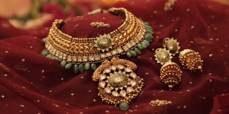 Where to Rent or Buy Artificial Bridal Jewellery in Delhi??