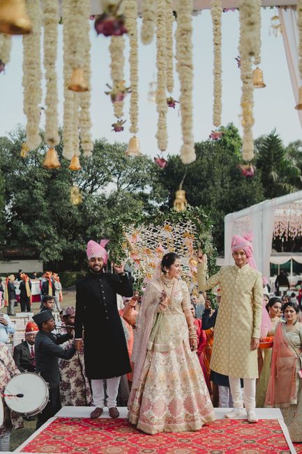 An Elegant Chandigarh Wedding With The Bride In An Ivory Bridal Lehenga!