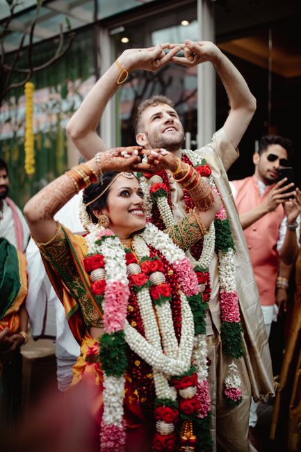 A Blissful Bangalore Wedding With A Bride In A Red Kanjeevaram