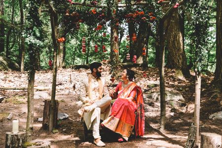 Intimate US Wedding In The Woods With A Rustic, Fairytale Setting!