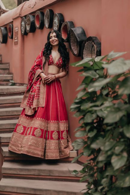 Intimate Farmhouse Wedding In Ahmedabad With A Minimal, Beautiful Bride