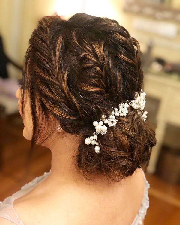 20+ Pearl-Adorned Bridal Hairstyles That You'll Love | WedMeGood