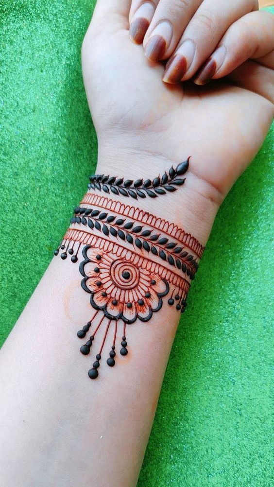 Simple Mehndi Designs For Left Hand Palm For Beginners😍😍 - YouTube
