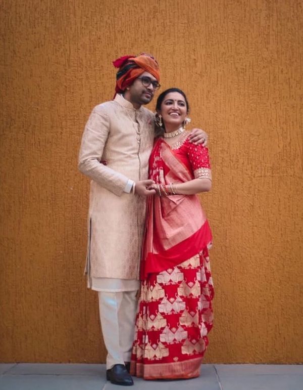 banarasi saree wearing style
