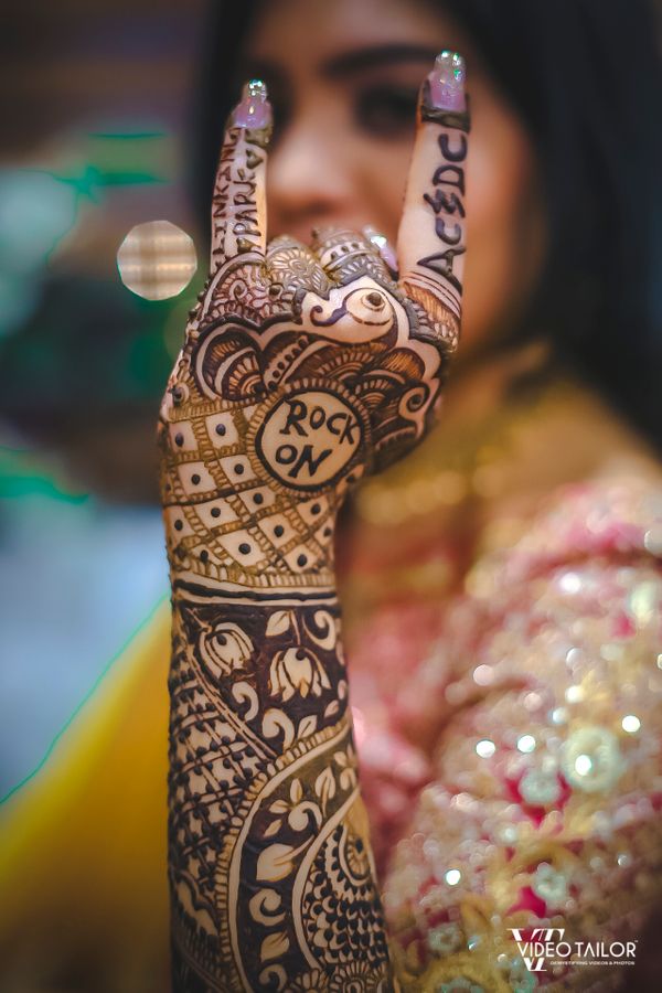 Modern Mehndi Designs For Stylish Bridesmaid Hands | HerZindagi