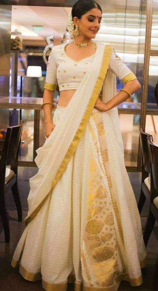 Laya in a traditional lehenga at her wedding reception! – South India  Fashion