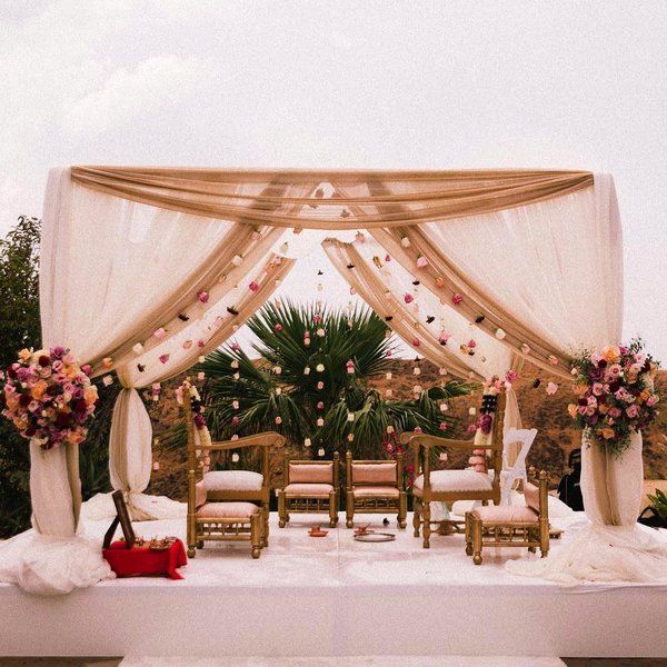 From Bamboo Wedding Mandaps To Under An Actual Tree - Here Are Some  Eco-Friendly Mandap Ideas! | WedMeGood