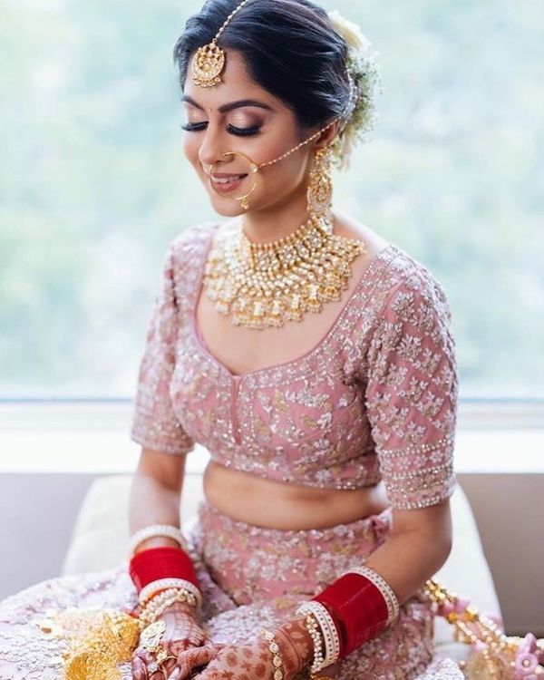 Contrasting Jewellery To Wear With Your Pink Lehenga! | WedMeGood