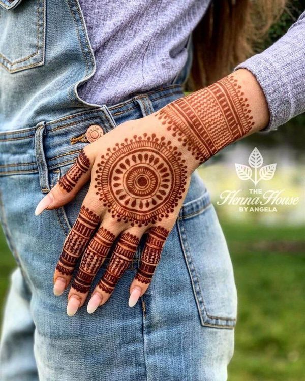 Simple Mandala mehndi design-Мехенди Мандала - video Dailymotion