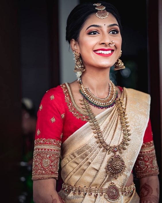 Gorgeous Muhurtham silk saree ✨ Follow @bride_sarees for latest and unique  bridal saree collections Mua… | Instagram