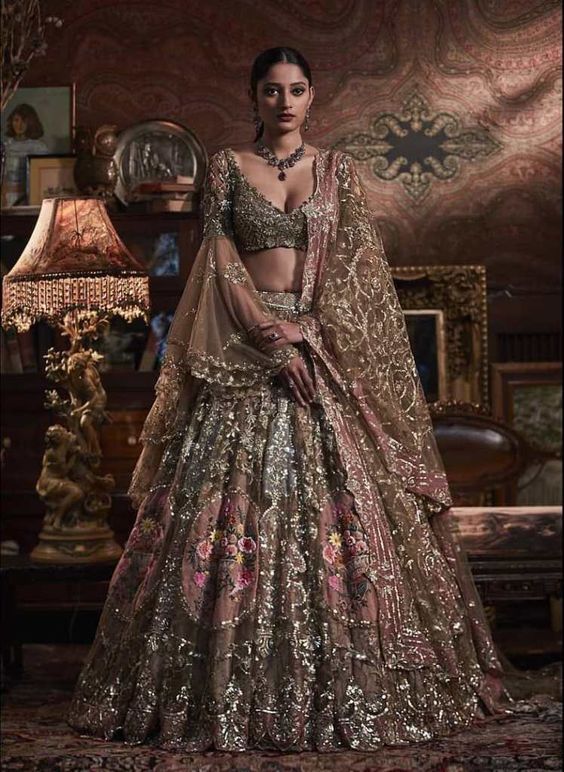 Top more than 175 lehenga with bell sleeves best