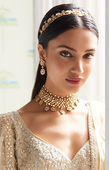 Short Size Antique Gold Maang Tikka Designs Bridal Jewellery Online T23845