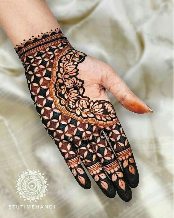 Unique Mehndi Designs | Facebook