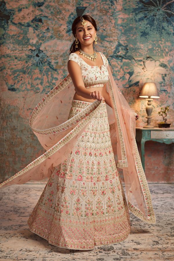 Timeless \u0026 Elegant, Mohey's New 