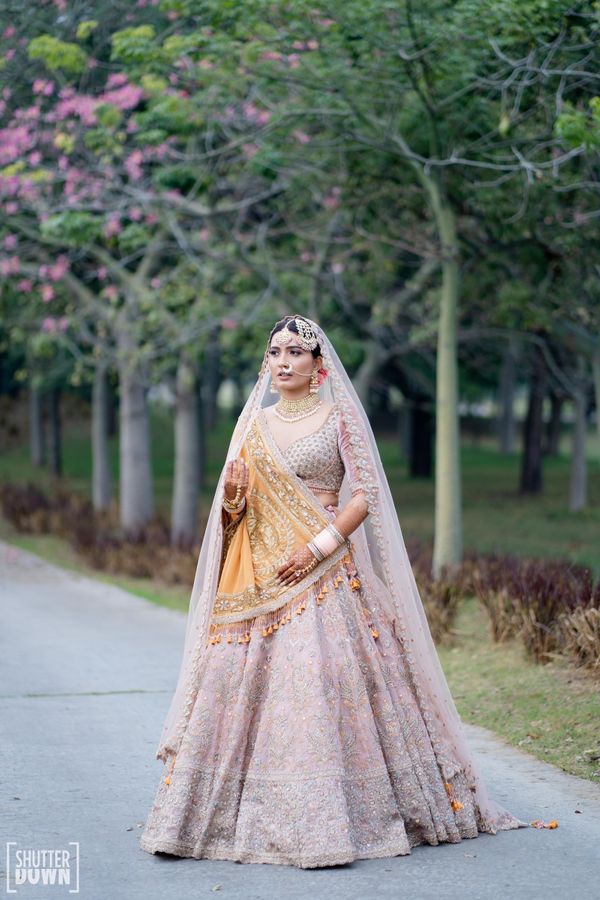 Gold Gold Bridal Lehenga by Payal Keyal for rent online | FLYROBE