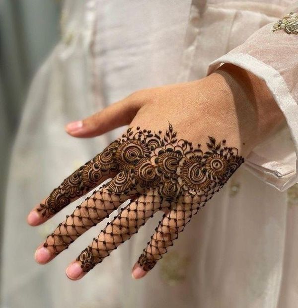 125 Easy Mehndi Designs For Beginners - 2024 (With Images) | Fabbon-sonthuy.vn