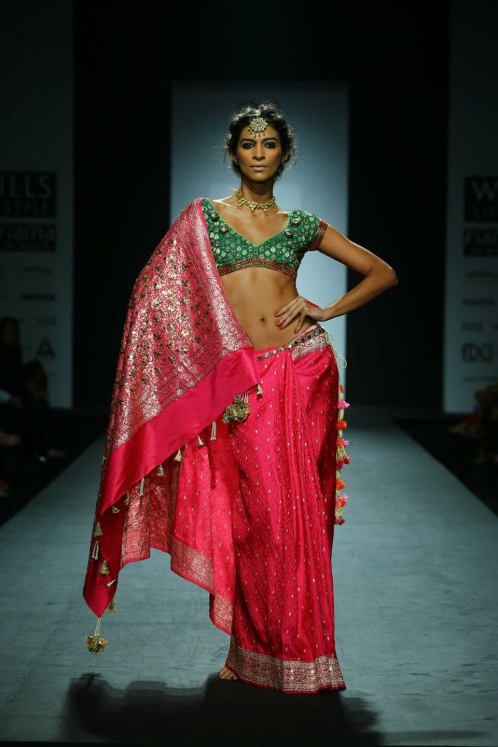 25 Sweet Interesting Ways To Drape A Sari To Perfection Wedmegood