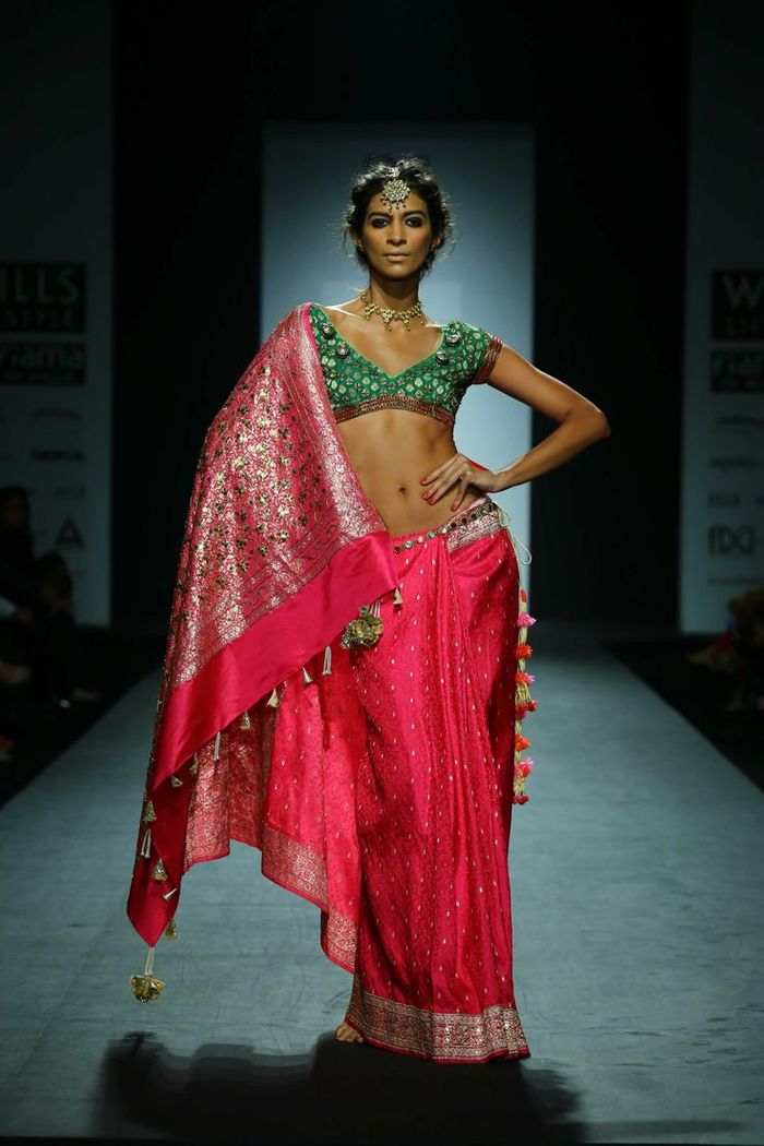 Tiny pleats : saree pallu  How to perfectly pleat a saree pallu 