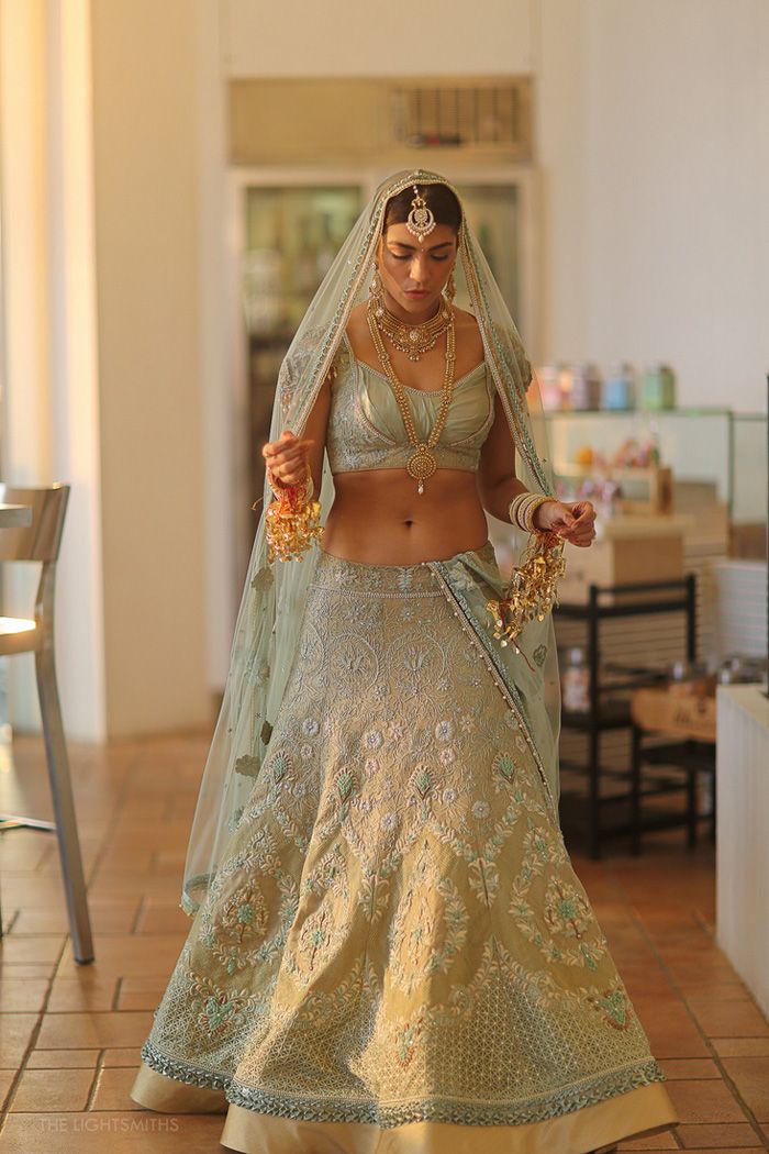 Designer Nishka Lulla's Bollywood Celebrity Wedding {Mumbai} | Indian bridal  wear, Indian bride, Indian wedding outfit
