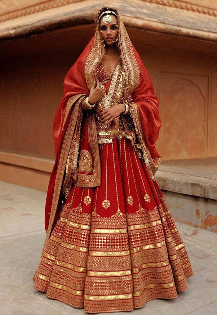 Sabyasachi wedding 2025 outfit price