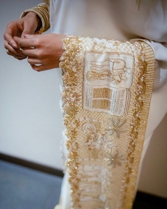 How To Add Your Love Story On Your Lehenga Wedmegood