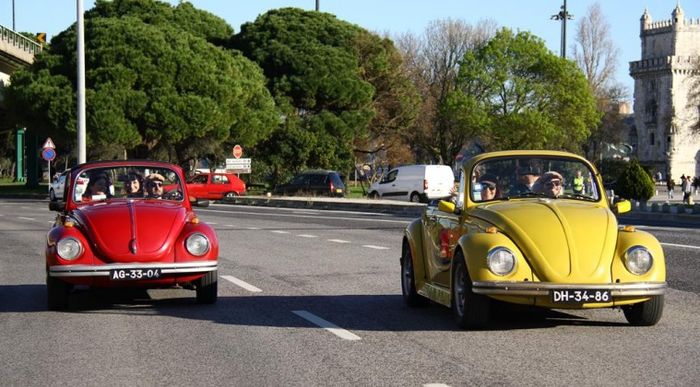 Honeymoon Experience: Vintage Uber Car Rides In Lisbon!  WedMeGood
