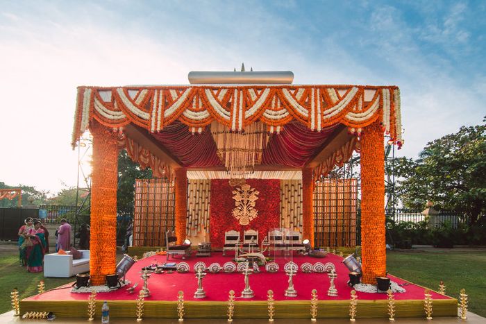 Featured image of post Outdoor Hindu Wedding Decorations Color is the most eye catching element in hindu weddings in portugal color makes it stand out of the ordinary and most importantly it represents and communicates the couples personality