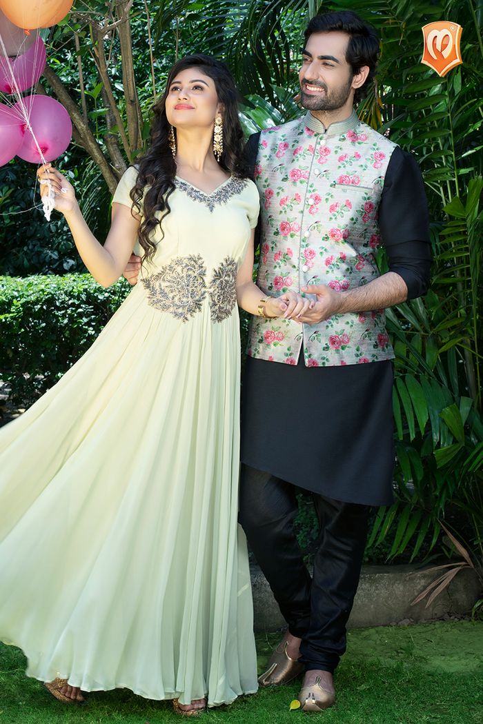 Trending: Matching Couple Outfits For The Upcoming Wedding Season With  Manyavar-Mohey