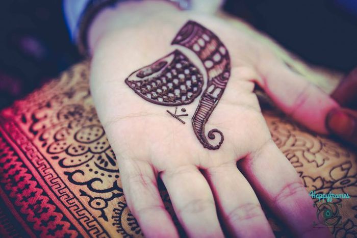 Which are a few bridal mehndi designs that cover full hands? - Quora