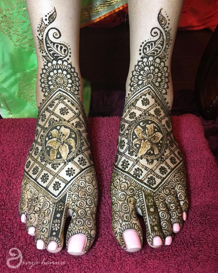 Taking eid henna bookings on ig ✨ #henna #eastlondon #hennadesign #me... |  TikTok