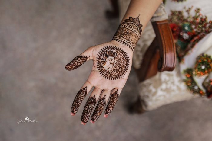 50+ Best Awesome Arabic Front Hand Mehndi Designs For Your Wedding  Mehndi  designs for hands, Circle mehndi designs, Very simple mehndi designs