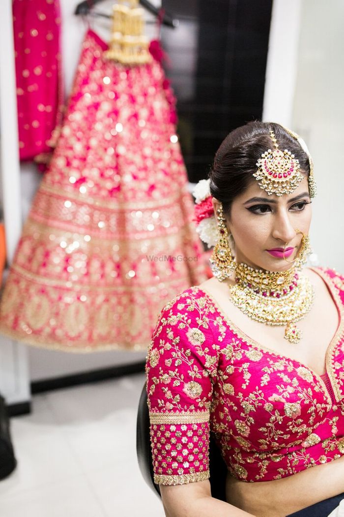 Which color of lehenga is suitable to dusky skin girls? - Quora