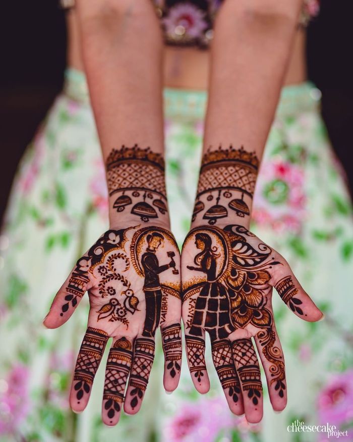 अब पोट्रेट मेहंदी का आया दौर, 50 प्रतिशत दुल्हनें कर रही पसंद | portrait  mehndi news: portrait mehndi designs for hands | Patrika News