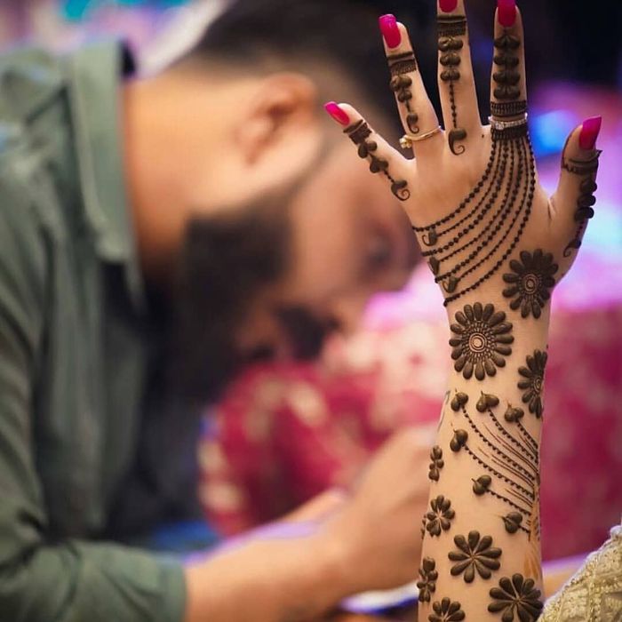 Featured image of post Simple Arabic Bridal Mehndi Simple Arabic Mehndi Design Easy And Beautiful