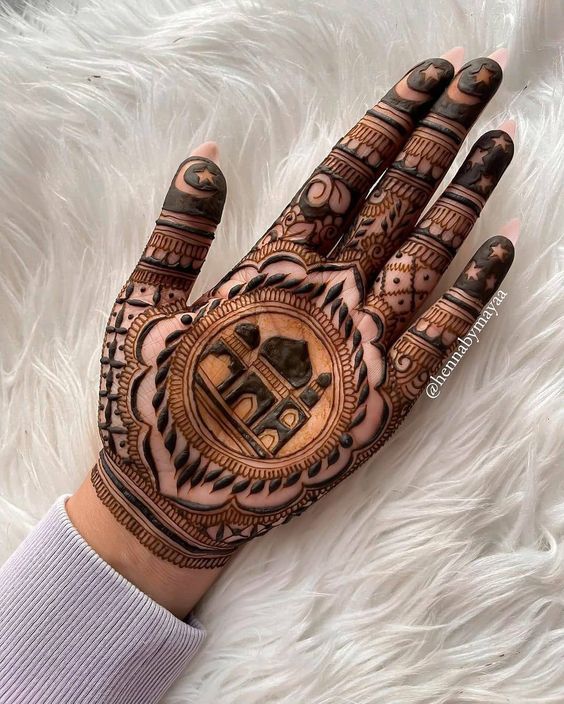 Mehndi Design 2020 These Latest Simple Best and Trendy Mehndi Designs  People are Loving - Mehndi Design 2020: लोगों को भा रहे ये लेटेस्ट और सिंपल मेहंदी  डिजाइन, देखें तस्वीरें, पंचांग ...