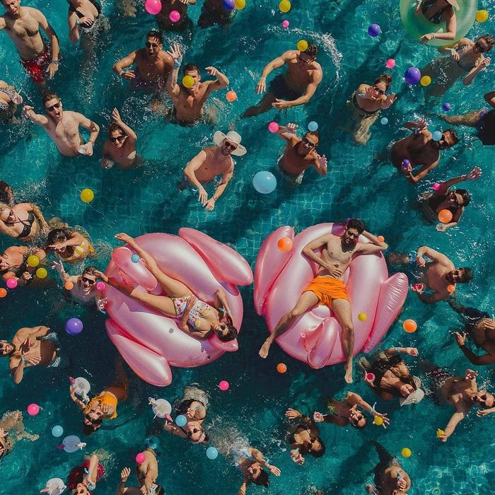 Pool Party Ideas To Make Your Event More Fun Wedmegood